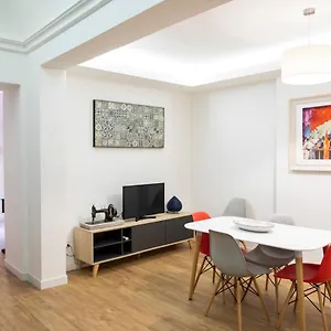 uzeda-inn-apartment.catania-hotels.net/